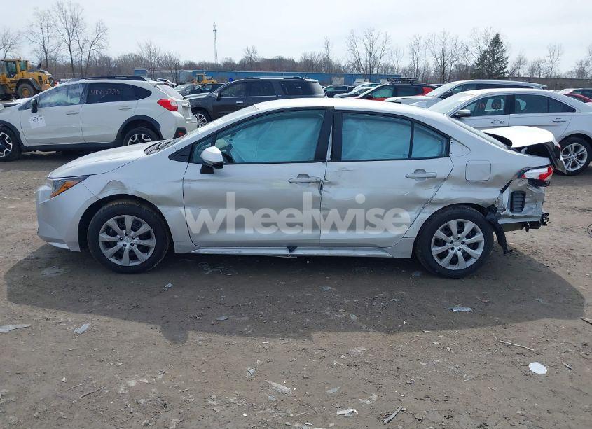 Photo 13 of 2025 Toyota Corolla LE (VIN 5YFB4MDEXSP270663)