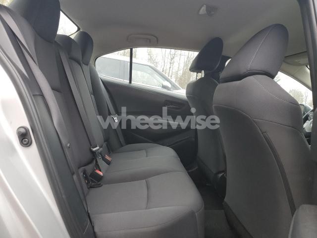 Photo 2 of 2022 TOYOTA COROLLA LE (VIN 5YFBPMBE3NP345850)