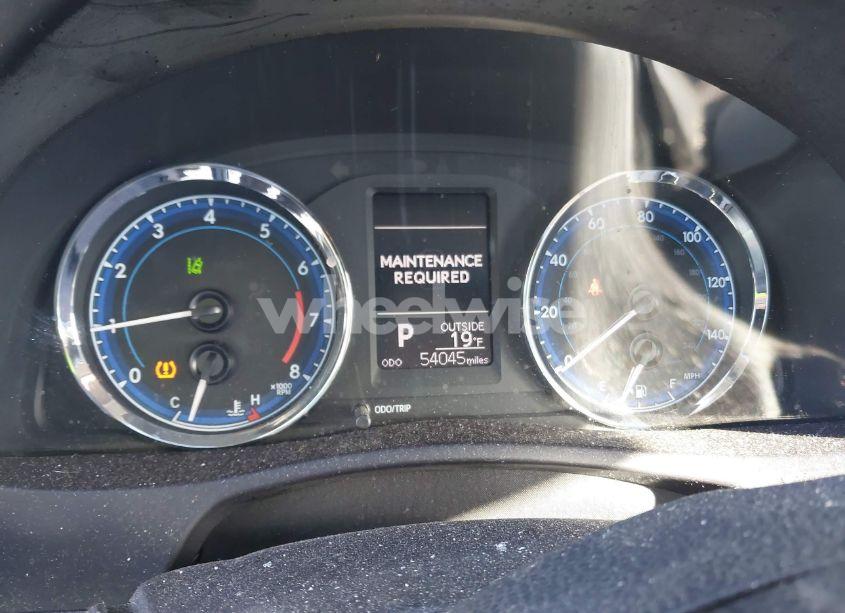 Photo 7 of 2017 Toyota Corolla LE ECO (VIN 5YFBPRHE6HP702222)