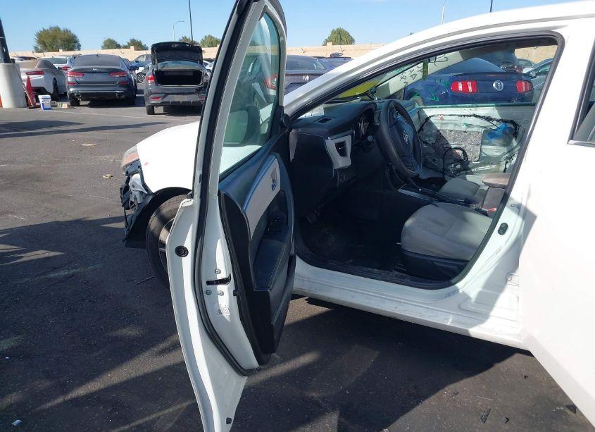 Photo 5 of 2014 Toyota Corolla LE ECO PLUS (VIN 5YFBPRHEXEP017376)