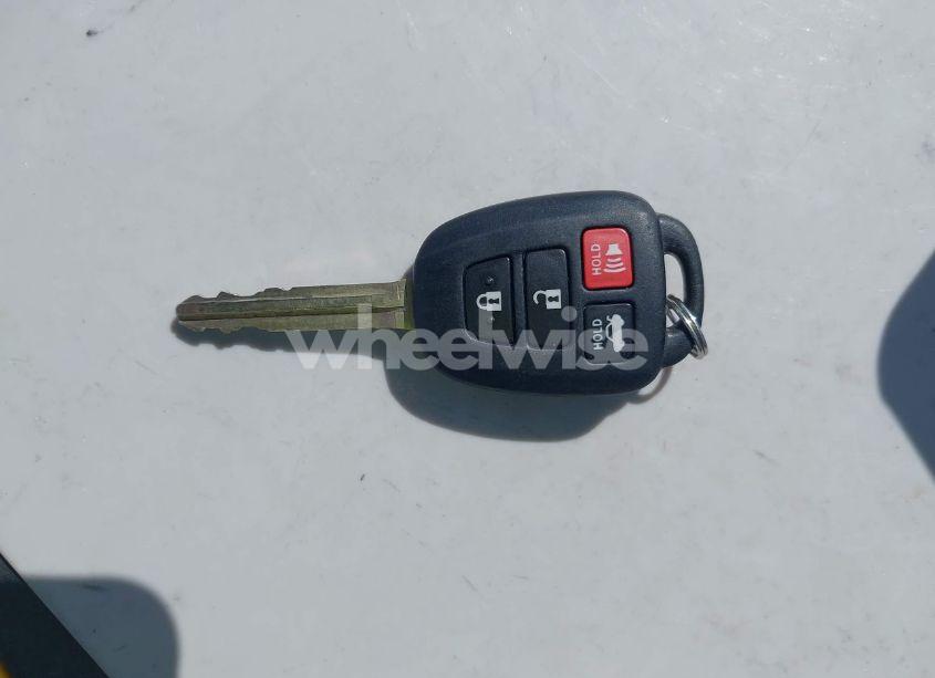 Photo 11 of 2017 Toyota Corolla LE ECO (VIN 5YFBPRHEXHP675347)