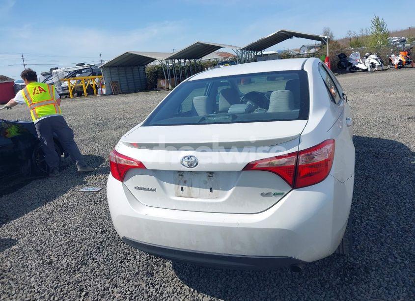 Photo 17 of 2017 Toyota Corolla LE ECO (VIN 5YFBPRHEXHP675347)