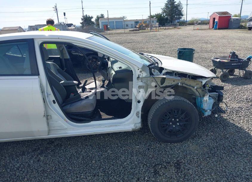 Photo 18 of 2017 Toyota Corolla LE ECO (VIN 5YFBPRHEXHP675347)