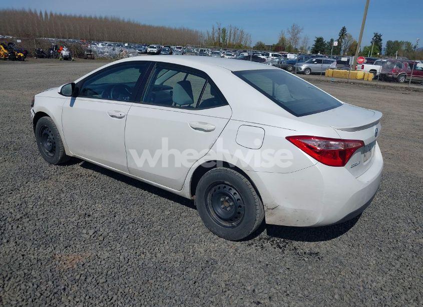 Photo 3 of 2017 Toyota Corolla LE ECO (VIN 5YFBPRHEXHP675347)