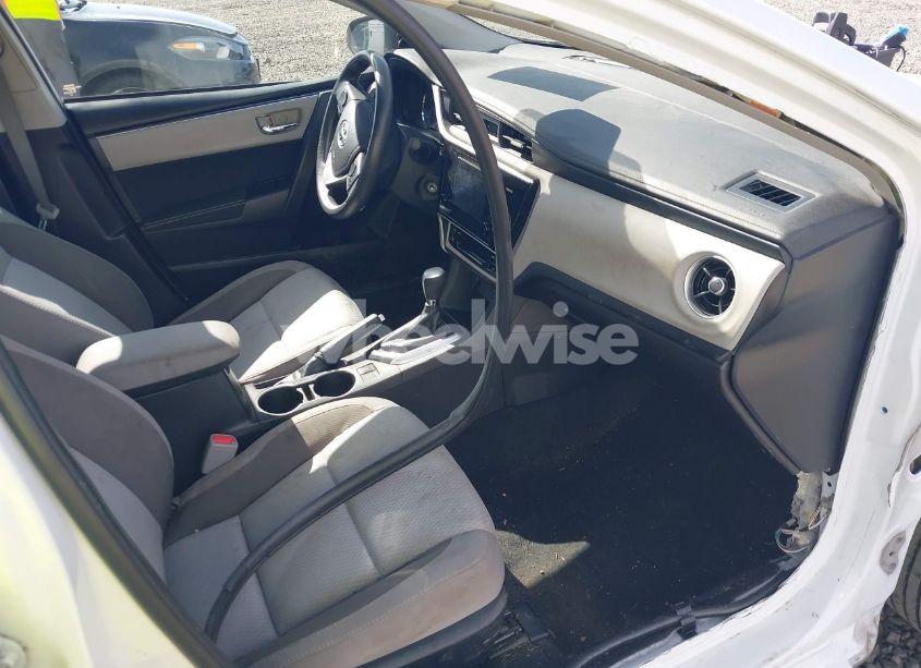 Photo 5 of 2017 Toyota Corolla LE ECO (VIN 5YFBPRHEXHP675347)