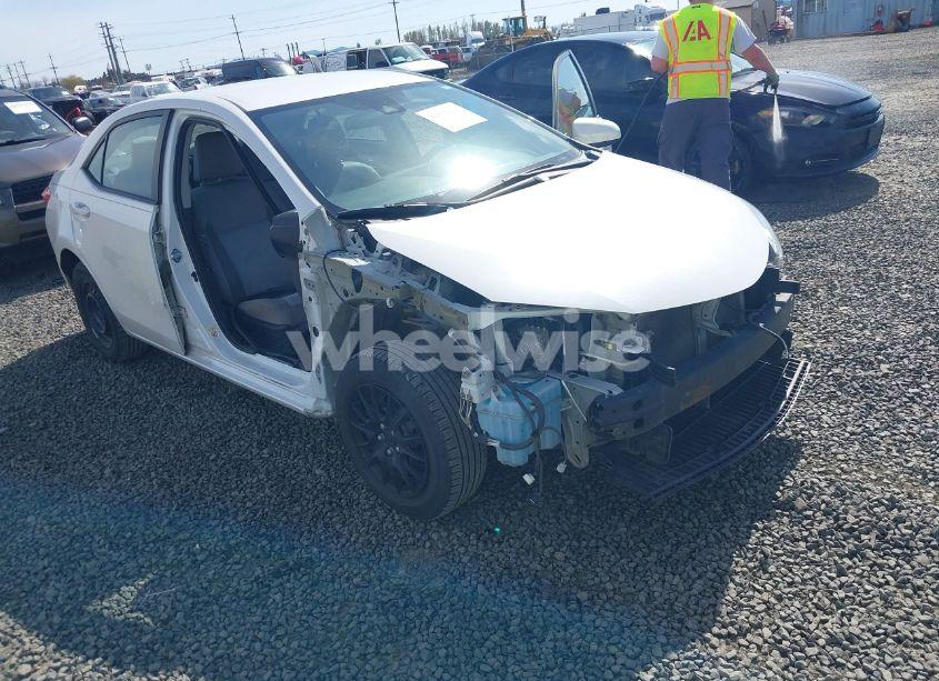 Photo 6 of 2017 Toyota Corolla LE ECO (VIN 5YFBPRHEXHP675347)