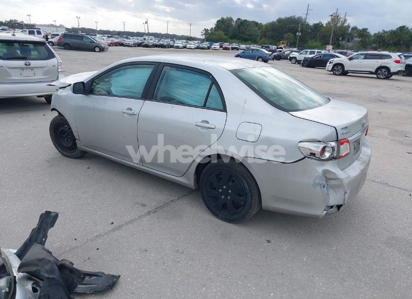 Photo 3 of 2012 Toyota Corolla LE (VIN 5YFBU4EE0CP047015)