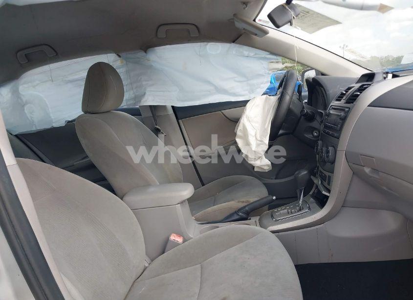 Photo 5 of 2012 Toyota Corolla LE (VIN 5YFBU4EE0CP047015)