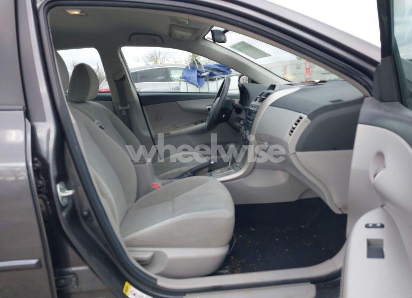 Photo 5 of 2012 Toyota Corolla LE (VIN 5YFBU4EE0CP066518)