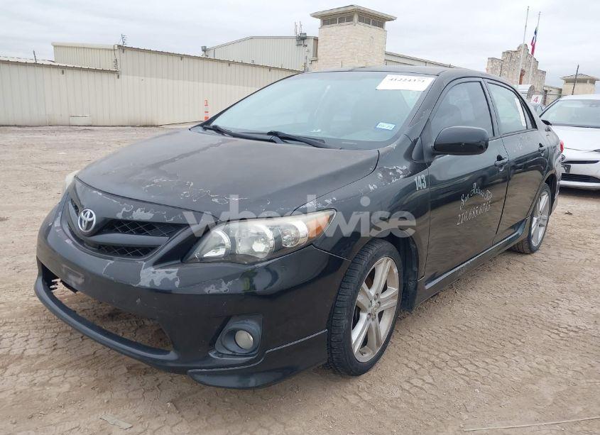 Photo 2 of 2013 Toyota Corolla S (VIN 5YFBU4EE0DP101477)