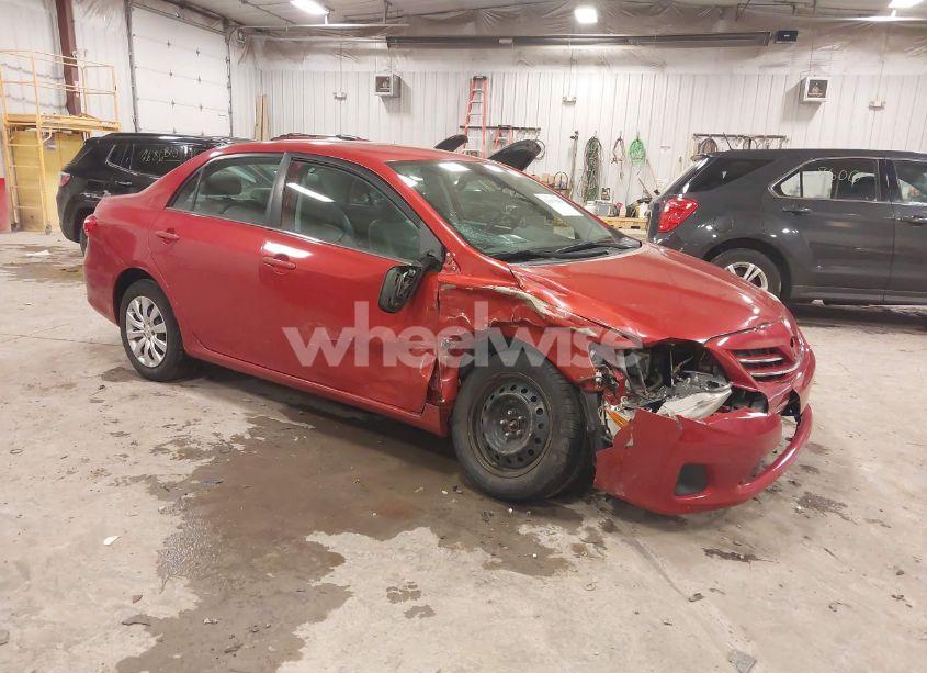 2013 Toyota Corolla LE (VIN 5YFBU4EE0DP108980) main photo
