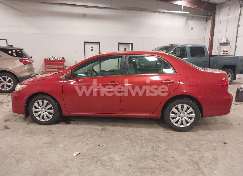 Photo 14 of 2013 Toyota Corolla LE (VIN 5YFBU4EE0DP108980)
