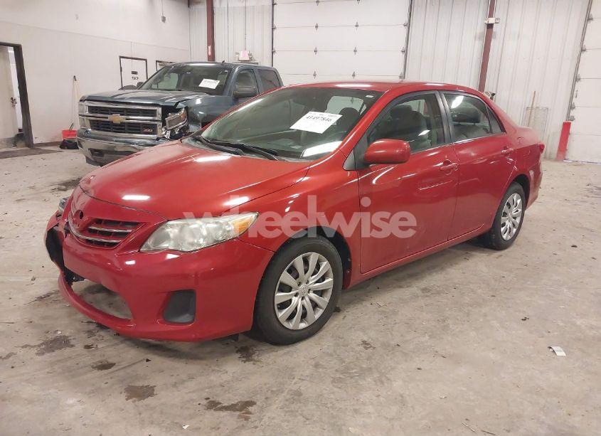 Photo 2 of 2013 Toyota Corolla LE (VIN 5YFBU4EE0DP108980)