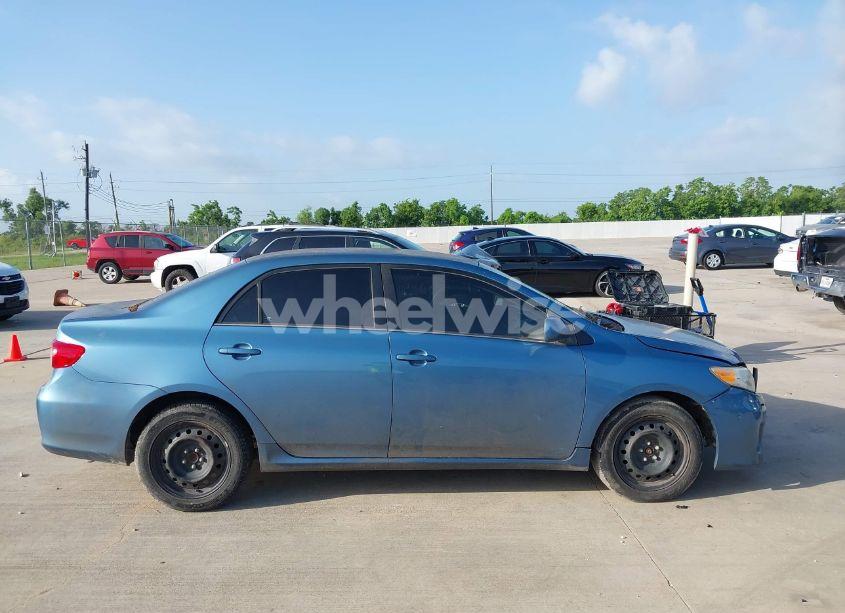 Photo 13 of 2013 Toyota Corolla LE (VIN 5YFBU4EE0DP109403)