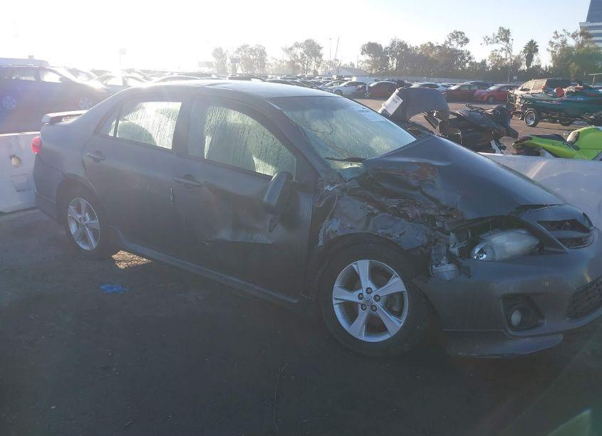 Photo 13 of 2013 Toyota Corolla S (VIN 5YFBU4EE0DP124306)