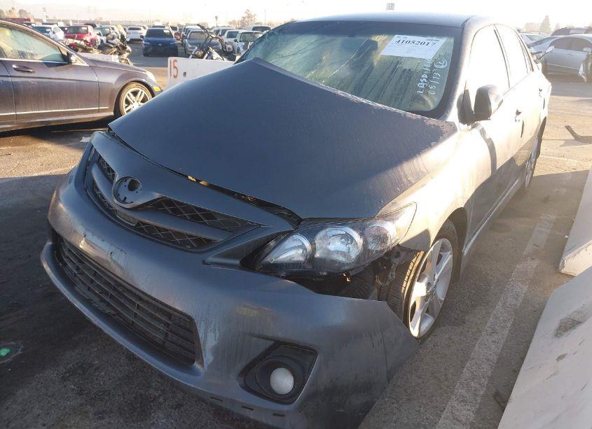 Photo 2 of 2013 Toyota Corolla S (VIN 5YFBU4EE0DP124306)