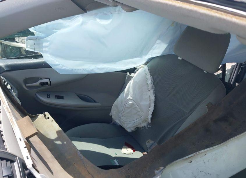 Photo 5 of 2013 Toyota Corolla LE (VIN 5YFBU4EE0DP158066)