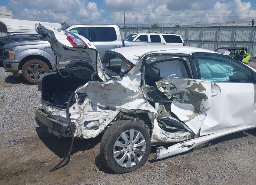 Photo 6 of 2013 Toyota Corolla LE (VIN 5YFBU4EE0DP158066)