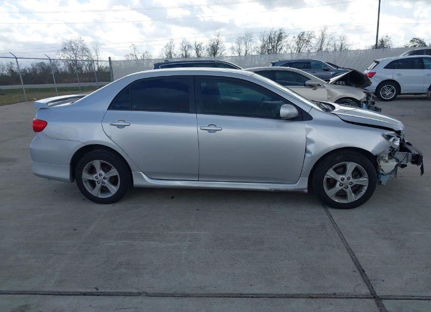 Photo 13 of 2013 Toyota Corolla S (VIN 5YFBU4EE0DP165101)