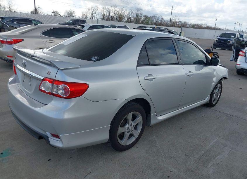 Photo 4 of 2013 Toyota Corolla S (VIN 5YFBU4EE0DP165101)