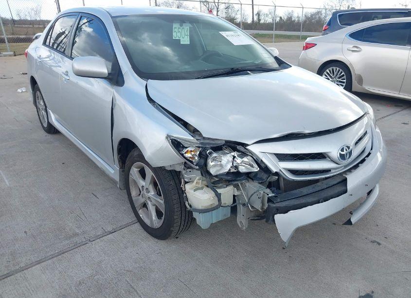 Photo 6 of 2013 Toyota Corolla S (VIN 5YFBU4EE0DP165101)