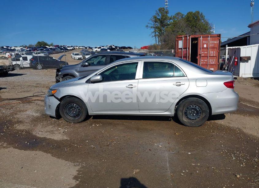 Photo 14 of 2013 Toyota Corolla L (VIN 5YFBU4EE0DP166510)