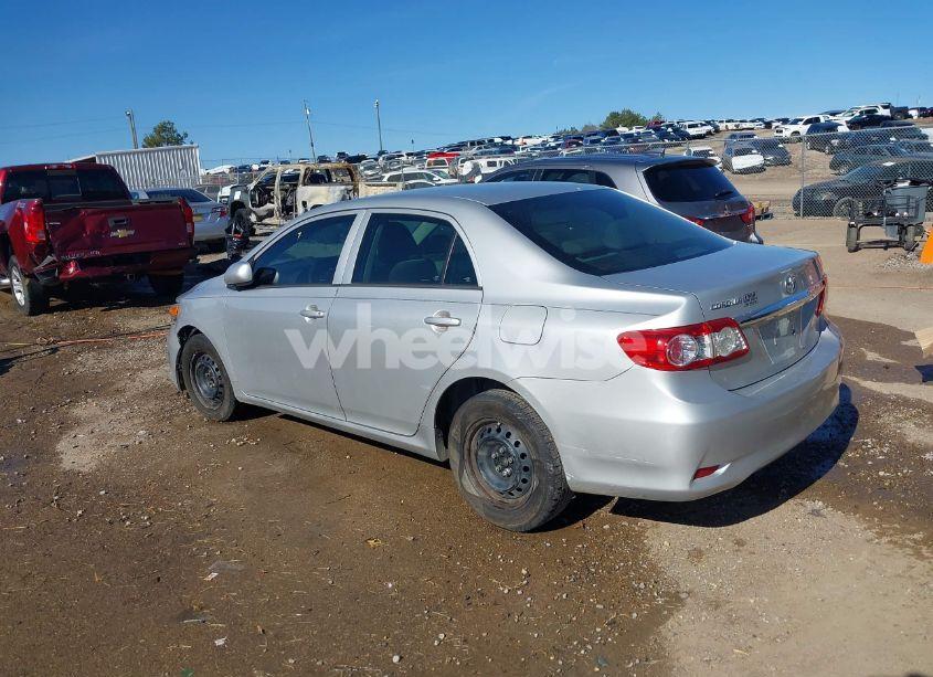 Photo 3 of 2013 Toyota Corolla L (VIN 5YFBU4EE0DP166510)