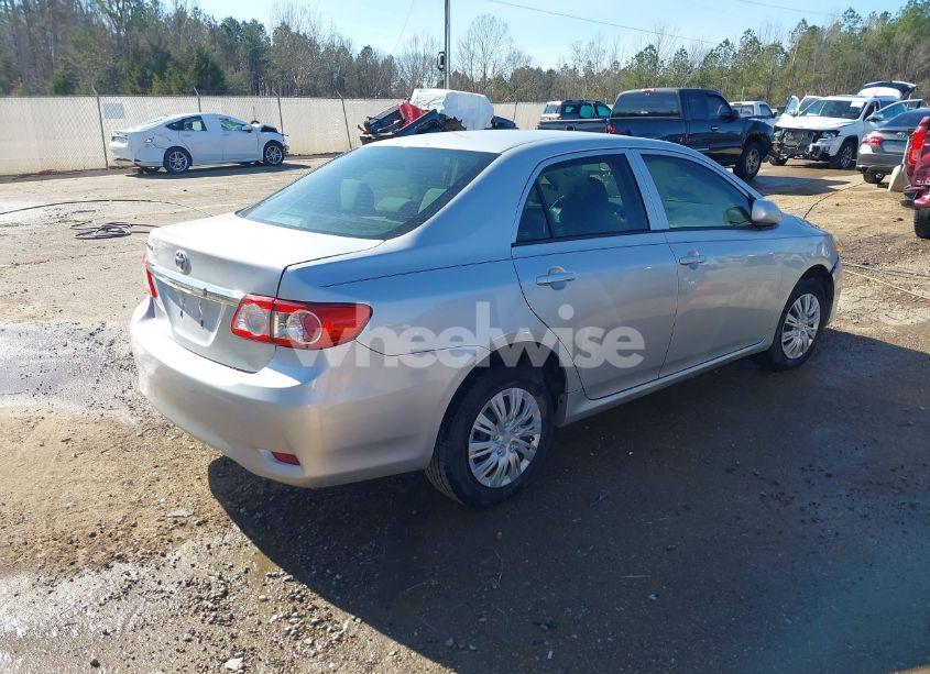 Photo 4 of 2013 Toyota Corolla L (VIN 5YFBU4EE0DP166510)