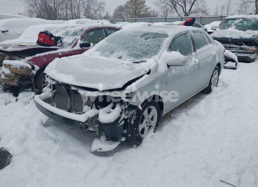 Photo 2 of 2013 Toyota Corolla LE (VIN 5YFBU4EE0DP168354)