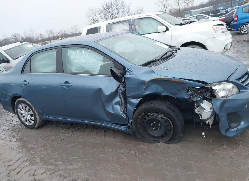 Photo 13 of 2013 Toyota Corolla LE (VIN 5YFBU4EE0DP176583)