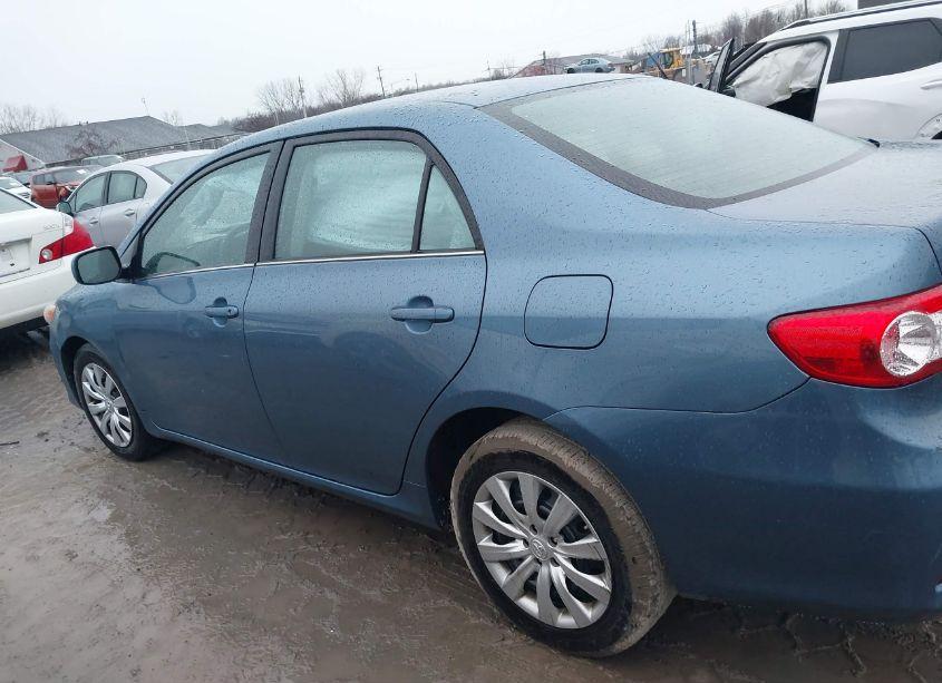 Photo 14 of 2013 Toyota Corolla LE (VIN 5YFBU4EE0DP176583)