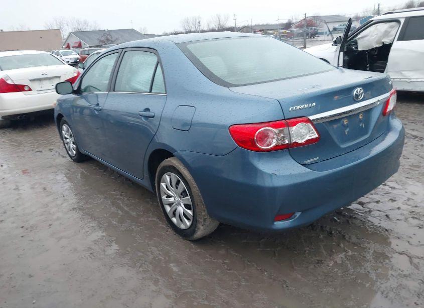 Photo 3 of 2013 Toyota Corolla LE (VIN 5YFBU4EE0DP176583)