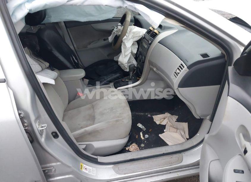 Photo 5 of 2013 Toyota Corolla L (VIN 5YFBU4EE0DP194131)