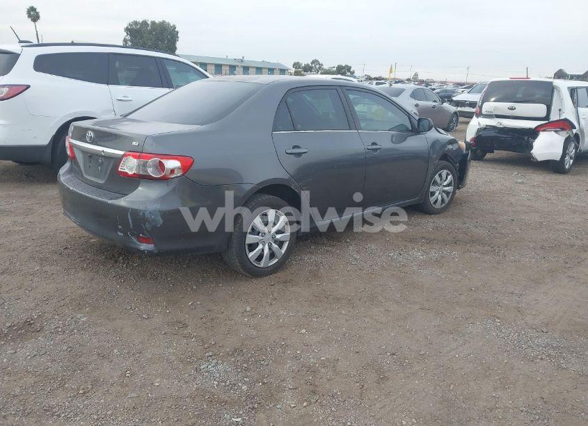 Photo 4 of 2013 Toyota Corolla LE (VIN 5YFBU4EE0DP198647)
