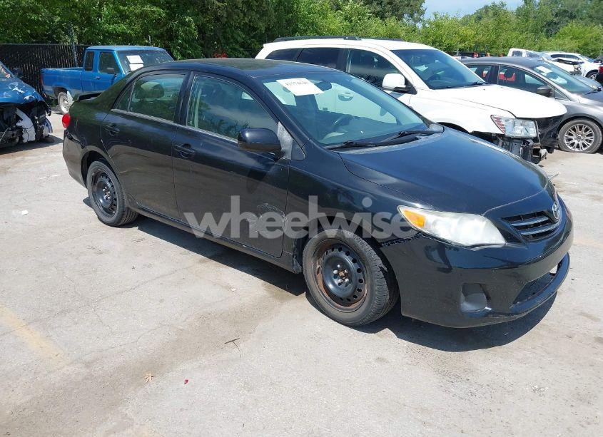 2013 Toyota Corolla LE (VIN 5YFBU4EE0DP204849) main photo