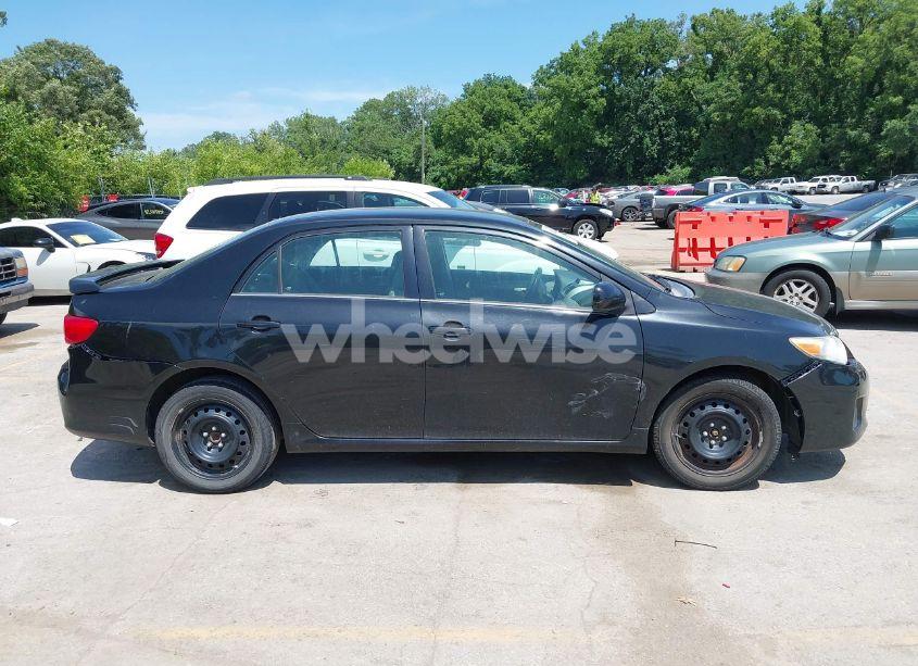 Photo 13 of 2013 Toyota Corolla LE (VIN 5YFBU4EE0DP204849)