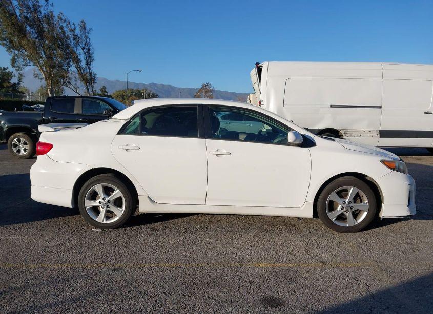 Photo 13 of 2013 Toyota Corolla S (VIN 5YFBU4EE0DP211655)