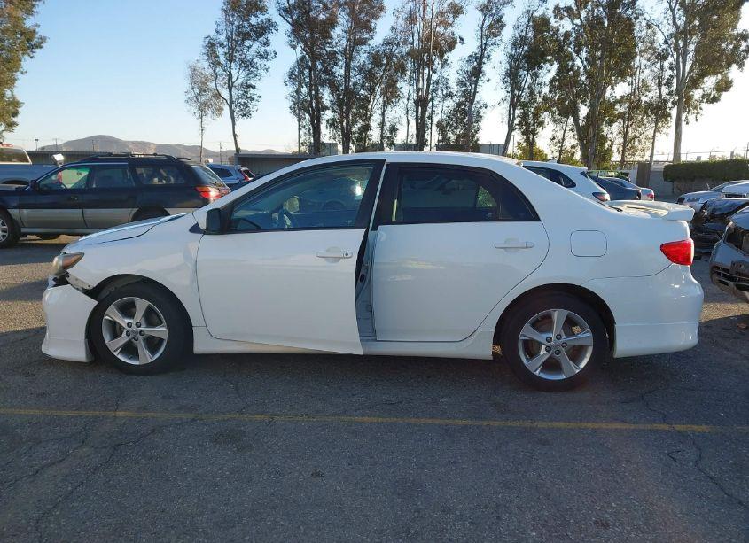 Photo 14 of 2013 Toyota Corolla S (VIN 5YFBU4EE0DP211655)