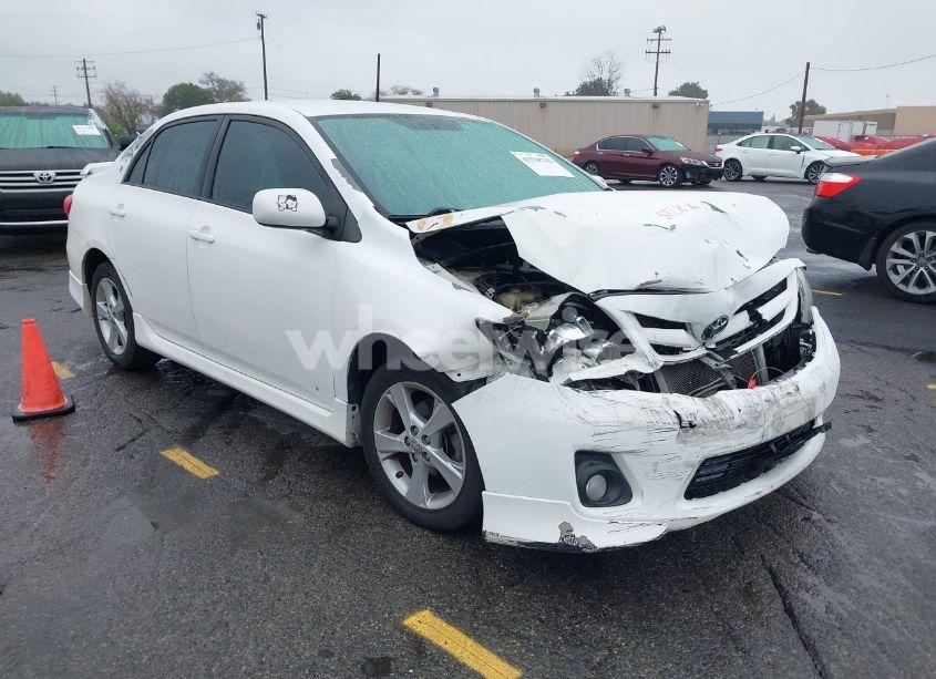 2013 Toyota Corolla S (VIN 5YFBU4EE0DP211915) main photo