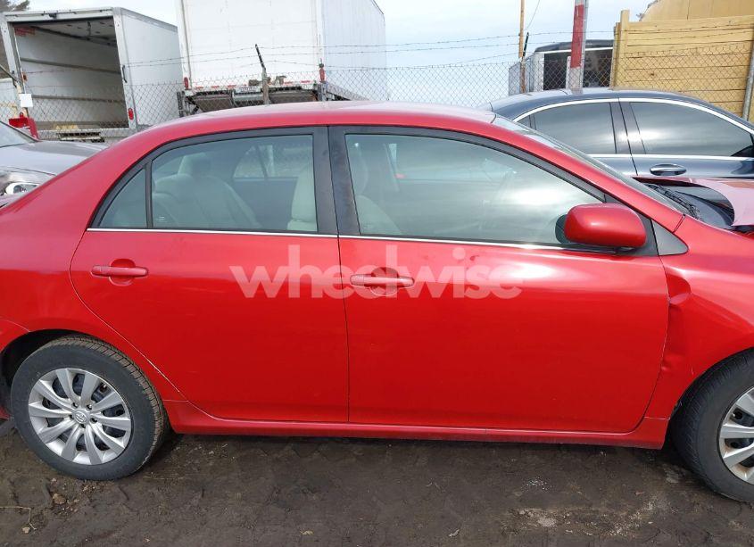 Photo 13 of 2013 Toyota Corolla LE (VIN 5YFBU4EE0DP215690)