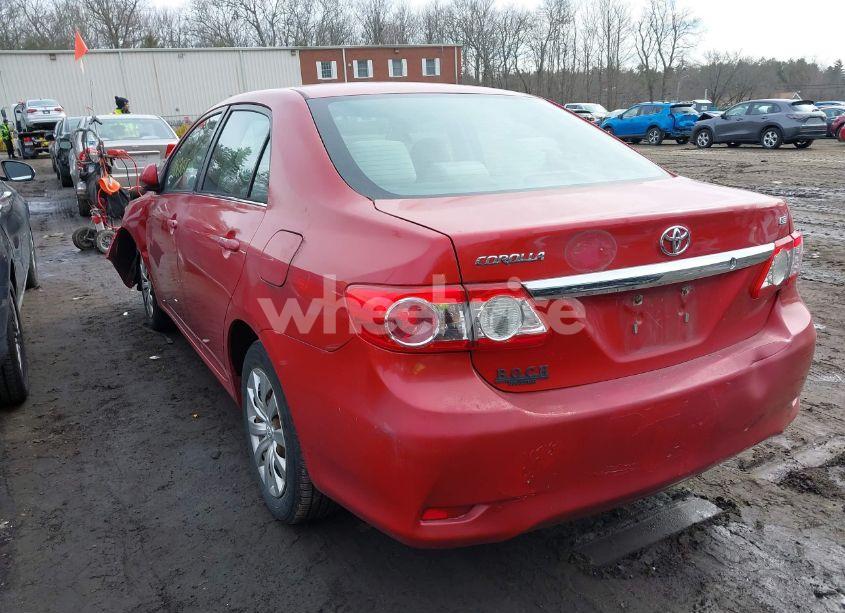 Photo 3 of 2013 Toyota Corolla LE (VIN 5YFBU4EE0DP215690)