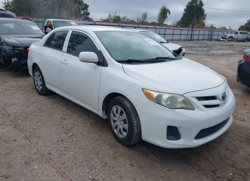 2013 Toyota Corolla L (VIN 5YFBU4EE0DP219688) main photo