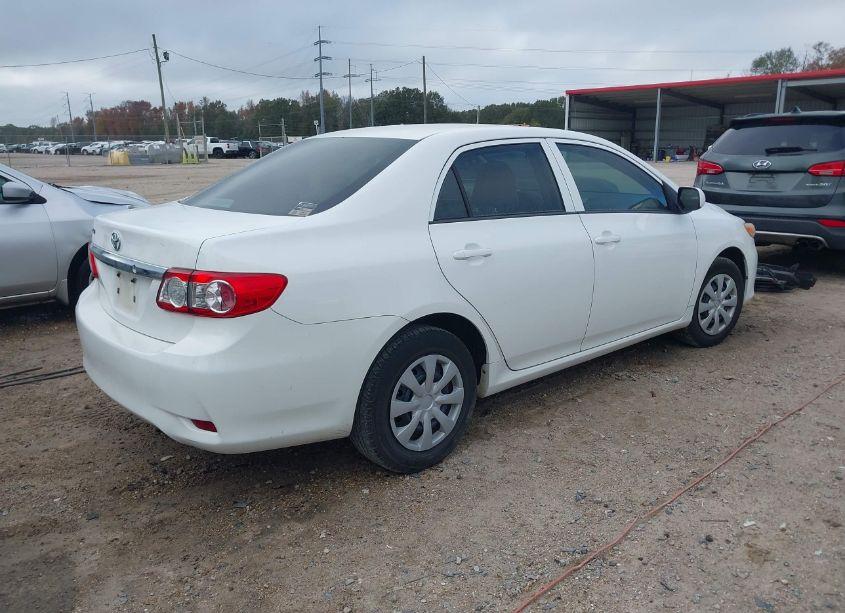 Photo 4 of 2013 Toyota Corolla L (VIN 5YFBU4EE0DP219688)