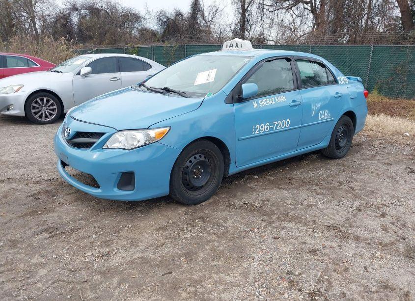 Photo 2 of 2012 Toyota Corolla LE (VIN 5YFBU4EE1CP019613)