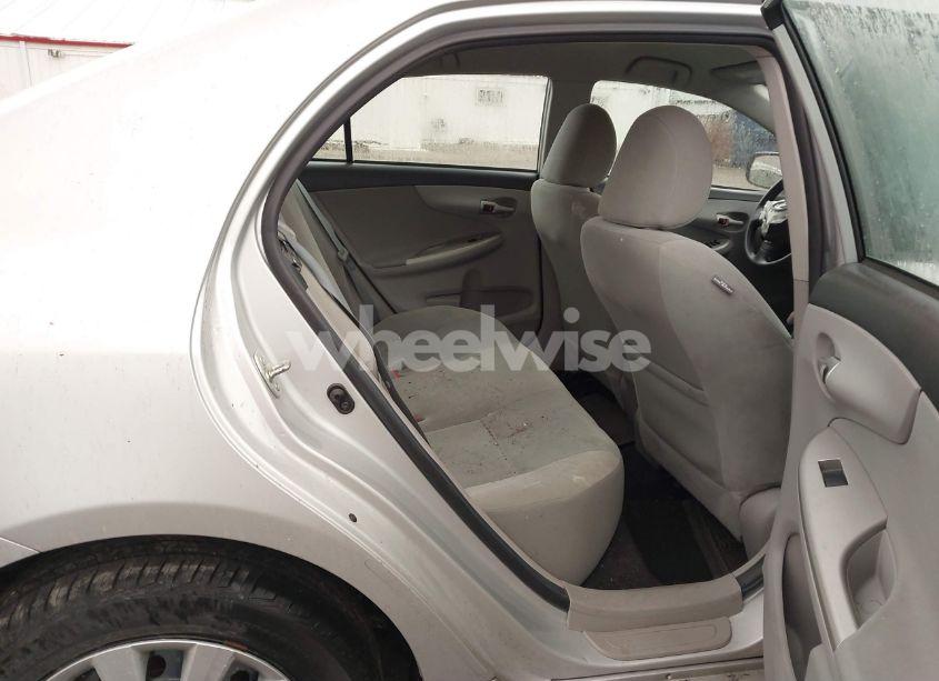 Photo 8 of 2012 Toyota Corolla LE (VIN 5YFBU4EE1CP055981)