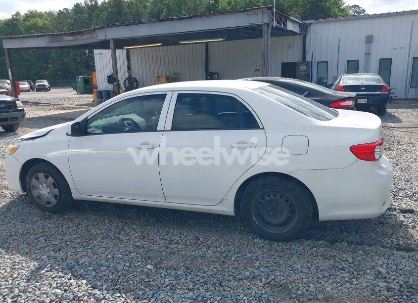 Photo 14 of 2013 Toyota Corolla L (VIN 5YFBU4EE1DP076086)