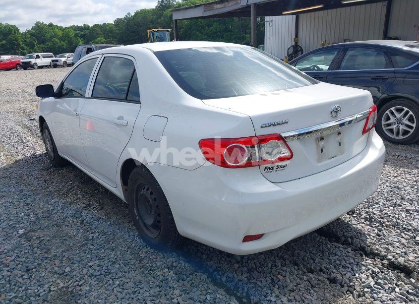 Photo 3 of 2013 Toyota Corolla L (VIN 5YFBU4EE1DP076086)