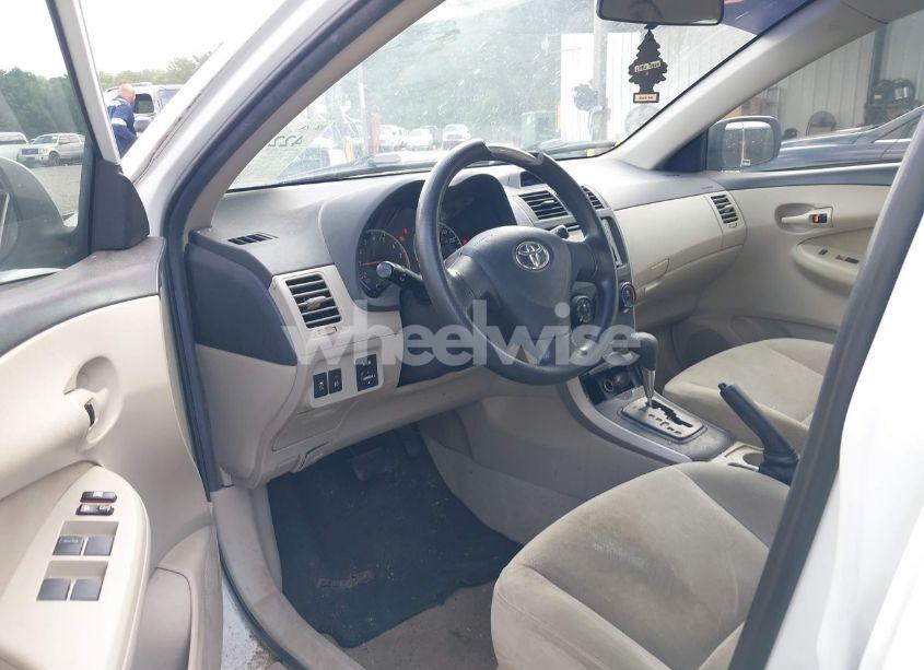 Photo 5 of 2013 Toyota Corolla L (VIN 5YFBU4EE1DP076086)