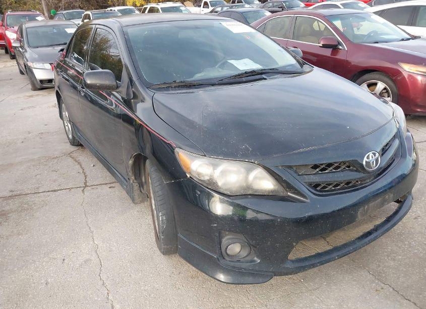 2013 Toyota Corolla S (VIN 5YFBU4EE1DP076816) main photo