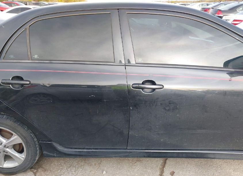 Photo 13 of 2013 Toyota Corolla S (VIN 5YFBU4EE1DP076816)